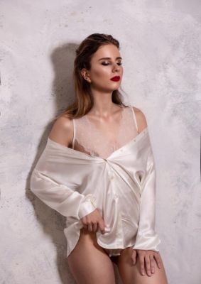 Леночка, 8 908 290-51-38 Леночка — эротический массаж лингама от 4500 руб.