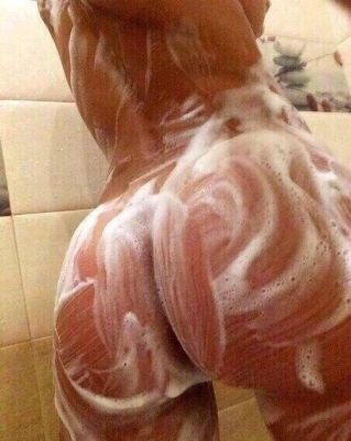 Анюта, 8 911 477-17-30 Анюта — закажите эту проститутку онлайн в Калининграде