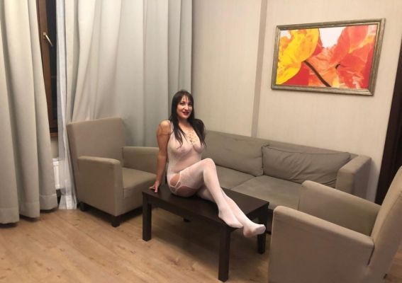 Лия, 8 900 563-74-13 Лия -— девушка на вызов, от 4500 руб. в час, Калининград