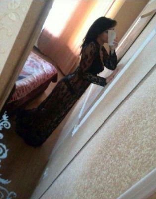 София, 8 900 563-74-13 София, 24 лет — эротический массаж пениса