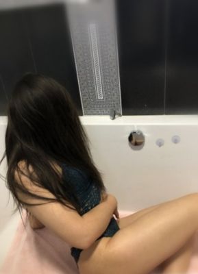 Лора, 8 911 463-18-70 секс с азиаткой Лора, от 3000 руб. в час