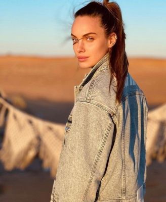 Марина, 8 911 476-99-46 Марина — шлюха по вызову, от 4500 руб. в час