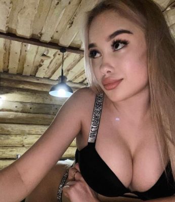 Настя, 8 911 477-17-39 Настя — проститутка с большой грудью