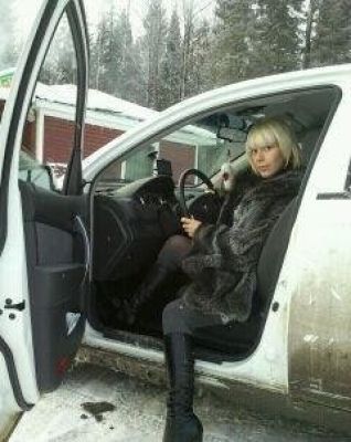 Сочная Лариса, 8 908 290-51-38 Сочная Лариса — проститутка с большой грудью