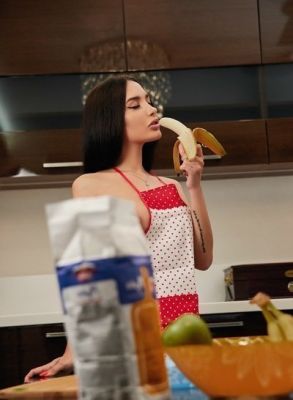 Элла, 8 911 476-99-46 Грудастая куртизанка в Калининграде