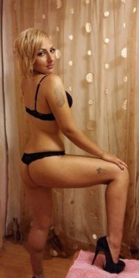 Саша, 8 908 290-51-49 практикующая госпожа Саша, рост: 156, вес: 48