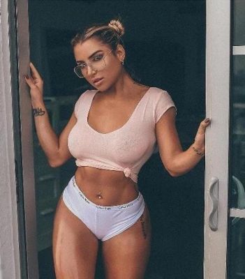 Флора, 8 911 456-89-39 Калининградская  тёлка с шикарным бюстом — Флора